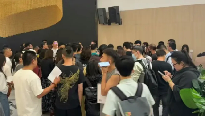 2025新奥开奖走势图表,科技创新既要顶天又要立地,动态词语解释落实_经典版V9.36